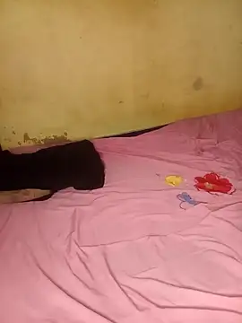 Snapshot of Chuby-Yumy chatting on 10-22-25, 10:04 Chuby-Yumy online show from 10-22-25, 10:04