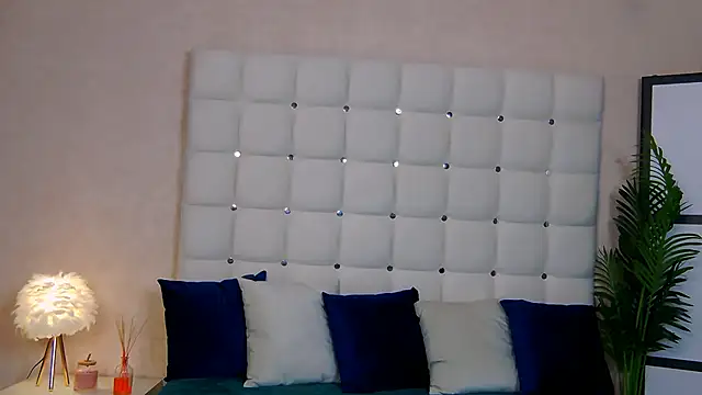 NicoleRosss online show from 03-14-25, 10:18