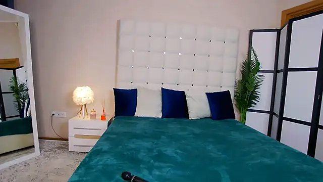 NicoleRosss online show from 03-14-25, 04:30