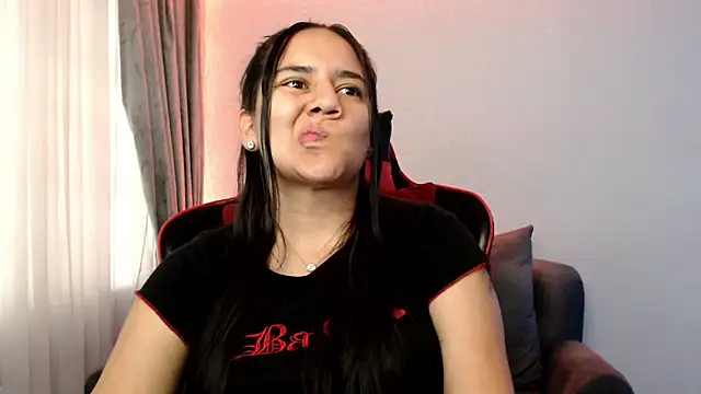 Lexyevans online show from 12-25-24, 08:39