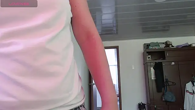 Lexyevans online show from 09-19-25, 06:08