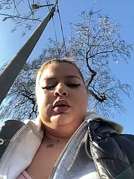 AllysonK online show from 01-18-25, 09:24