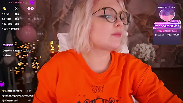 Snapshot of CoolTatis chatting on 01-22-25, 12:16 CoolTatis online show from 01-22-25, 12:16