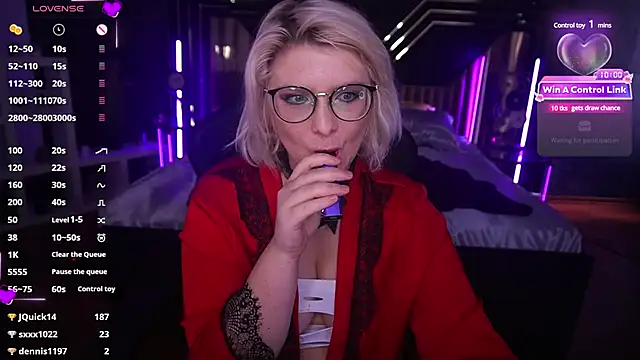 Snapshot of CoolTatis chatting on 03-16-25, 11:38 CoolTatis online show from 03-16-25, 11:38