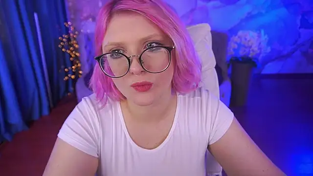 Snapshot of CoolTatis chatting on 09-14-25, 06:56 CoolTatis online show from 09-14-25, 06:56