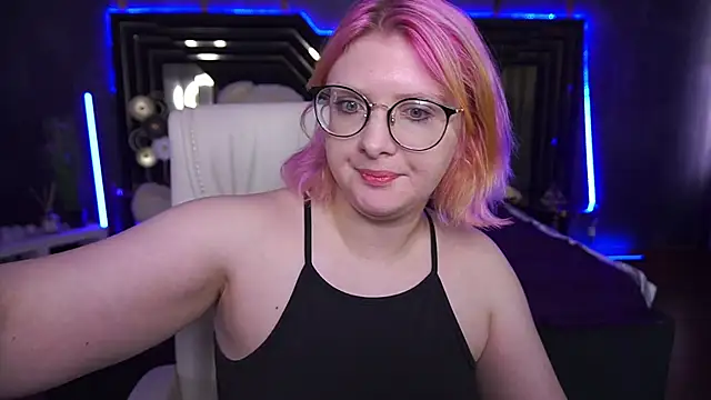 Snapshot of CoolTatis chatting on 09-20-25, 06:58 CoolTatis online show from 09-20-25, 06:58