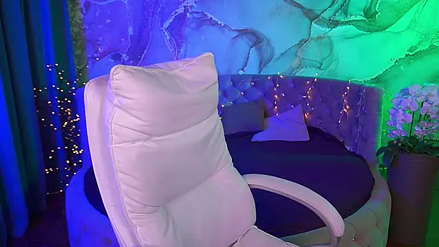 Snapshot of CoolTatis chatting on 09-30-25, 06:51 CoolTatis online show from 09-30-25, 06:51