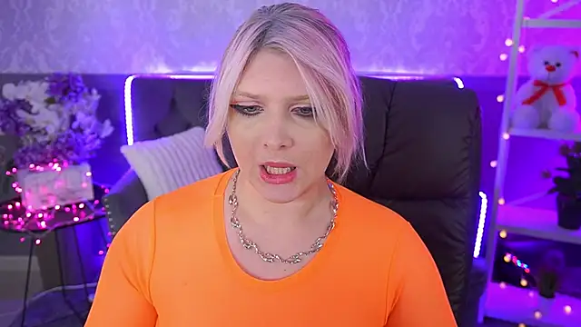 Snapshot of CoolTatis chatting on 11-03-25, 02:29 CoolTatis online show from 11-03-25, 02:29