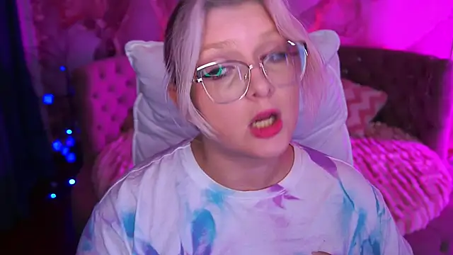 Snapshot of CoolTatis chatting on 11-16-25, 03:17 CoolTatis online show from 11-16-25, 03:17