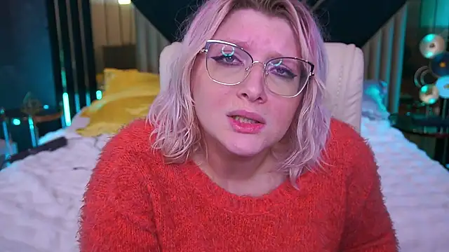 Snapshot of CoolTatis chatting on 12-02-25, 07:47 CoolTatis online show from 12-02-25, 07:47