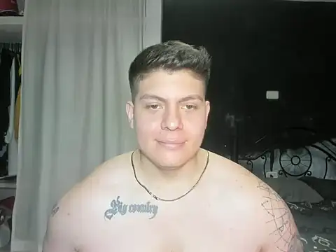 Snapshot of regan_jhonso chatting on 12-12-24, 07:52 regan jhonso online show from 12-12-24, 07:52