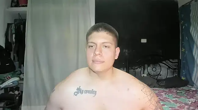 Snapshot of regan_jhonso chatting on 02-01-25, 08:50 regan jhonso online show from 02-01-25, 08:50