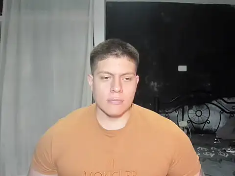 Snapshot of regan_jhonso chatting on 02-25-25, 11:11 regan jhonso online show from 02-25-25, 11:11