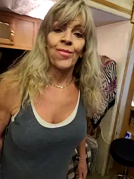 Snapshot of annika_lately chatting on 09-22-25, 02:13 annika lately online show from 09-22-25, 02:13