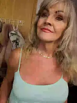 Snapshot of annika_lately chatting on 09-26-25, 03:21 annika lately online show from 09-26-25, 03:21