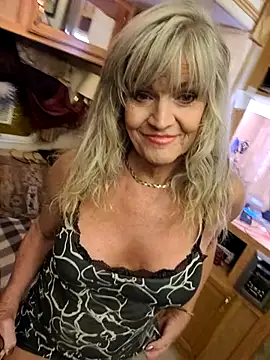 Snapshot of annika_lately chatting on 10-01-25, 02:39 annika lately online show from 10-01-25, 02:39