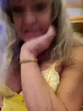 Snapshot of annika_lately chatting on 10-30-25, 03:19 annika lately online show from 10-30-25, 03:19