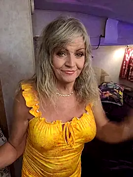 Snapshot of annika_lately chatting on 11-18-25, 03:34 annika lately online show from 11-18-25, 03:34