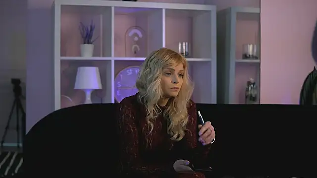 Snapshot of BritneyHudson chatting on 02-10-25, 05:03 BritneyHudson online show from 02-10-25, 05:03