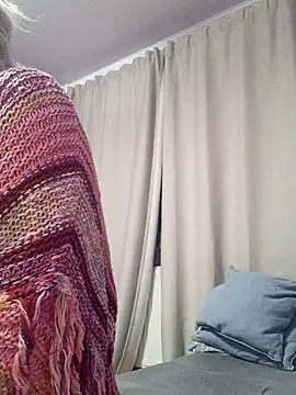 Snapshot of BritneyHudson chatting on 10-05-25, 02:32 BritneyHudson online show from 10-05-25, 02:32