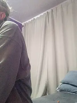 Snapshot of BritneyHudson chatting on 10-19-25, 02:01 BritneyHudson online show from 10-19-25, 02:01