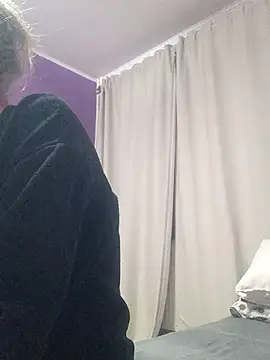 Snapshot of BritneyHudson chatting on 10-26-25, 03:01 BritneyHudson online show from 10-26-25, 03:01