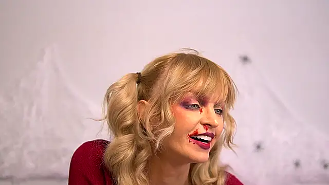 Snapshot of BritneyHudson chatting on 10-31-25, 04:57 BritneyHudson online show from 10-31-25, 04:57