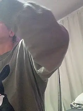 Snapshot of BritneyHudson chatting on 11-24-25, 03:39 BritneyHudson online show from 11-24-25, 03:39