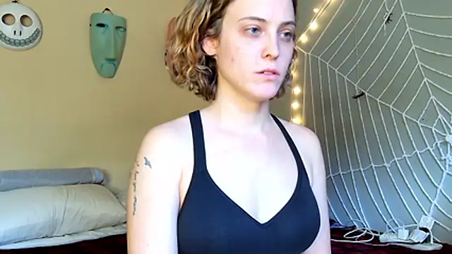 Snapshot of beaubrookeent chatting on 11-02-25, 09:50 beaubrookeent online show from 11-02-25, 09:50