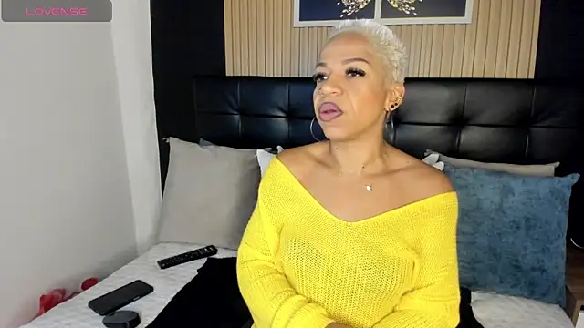 summer night  online show from 02-12-25, 10:56