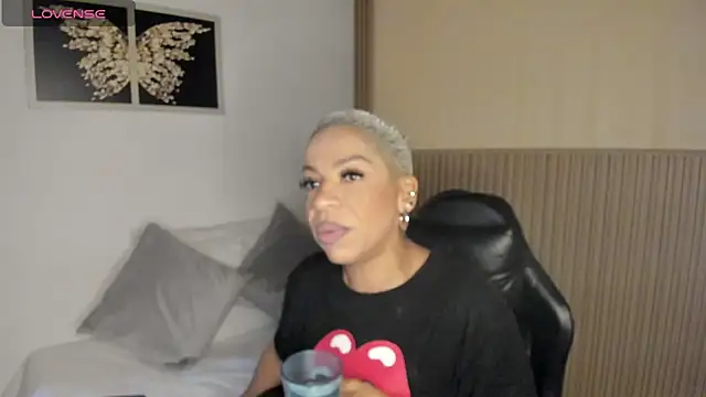 summer night  online show from 04-27-26, 11:30