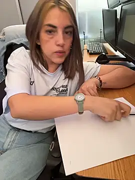 IsisLoveyes  online show from 01-07-26, 03:47