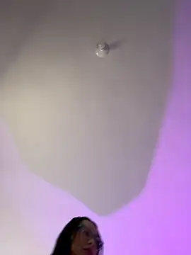 Snapshot of sharon_leone26 chatting on 11-16-25, 09:31 sharon leone26 online show from 11-16-25, 09:31