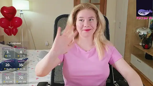 Snapshot of D0nna_ chatting on 02-13-25, 10:11 D0nna  online show from 02-13-25, 10:11