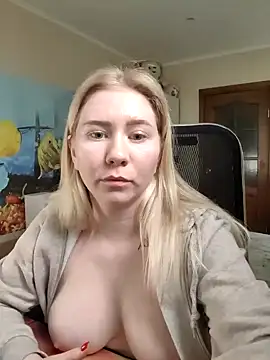 Snapshot of D0nna_ chatting on 03-04-25, 06:58 D0nna  online show from 03-04-25, 06:58