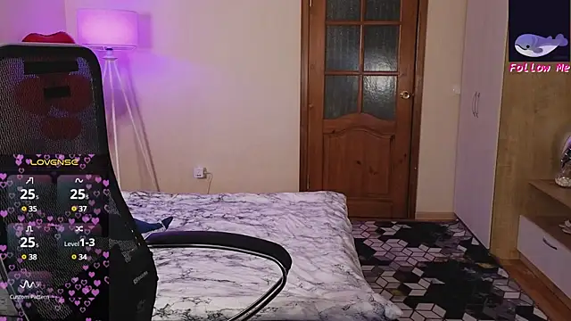 Snapshot of D0nna_ chatting on 03-22-25, 08:26 D0nna  online show from 03-22-25, 08:26