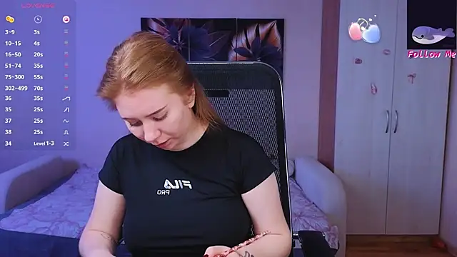 Snapshot of D0nna_ chatting on 09-17-25, 06:37 D0nna  online show from 09-17-25, 06:37