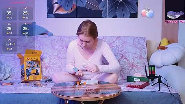 Snapshot of D0nna_ chatting on 09-28-25, 07:41 D0nna  online show from 09-28-25, 07:41