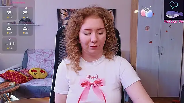 Snapshot of D0nna_ chatting on 10-02-25, 11:06 D0nna  online show from 10-02-25, 11:06