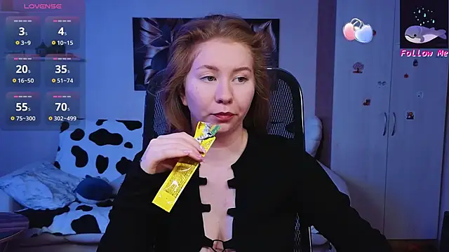 Snapshot of D0nna_ chatting on 10-17-25, 03:36 D0nna  online show from 10-17-25, 03:36