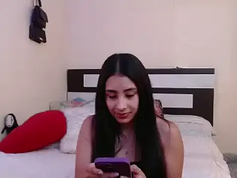 Snapshot of chika_hellar chatting on 01-20-25, 10:37 chika hellar online show from 01-20-25, 10:37