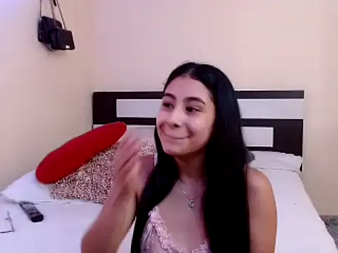 Snapshot of chika_hellar chatting on 03-04-25, 10:16 chika hellar online show from 03-04-25, 10:16