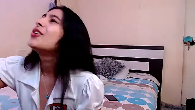 Snapshot of chika_hellar chatting on 10-20-25, 10:54 chika hellar online show from 10-20-25, 10:54