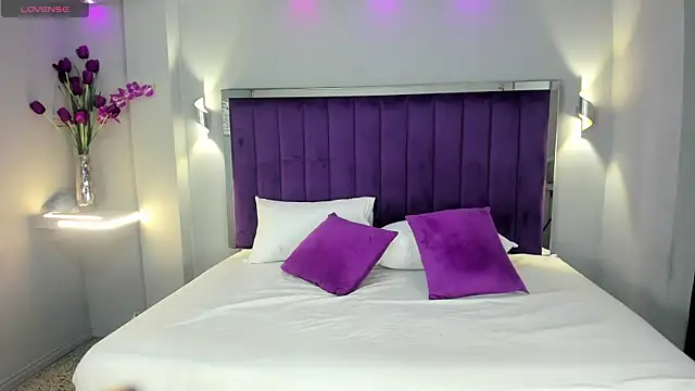 LindsyCater online show from 10-24-25, 12:01