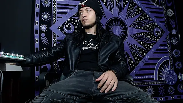 Snapshot of Dicaprioo_ chatting on 01-11-25, 09:15 Dicaprioo online show from 01-11-25, 09:15