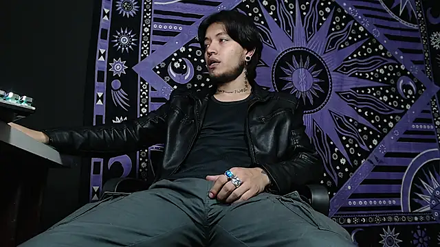 Snapshot of Dicaprioo_ chatting on 02-04-25, 03:26 Dicaprioo online show from 02-04-25, 03:26