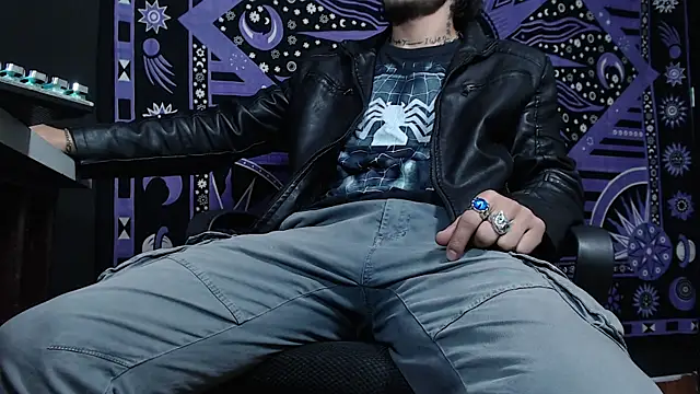 Snapshot of Dicaprioo_ chatting on 02-07-25, 07:06 Dicaprioo online show from 02-07-25, 07:06