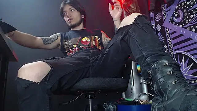 Snapshot of Dicaprioo_ chatting on 03-13-25, 05:18 Dicaprioo online show from 03-13-25, 05:18