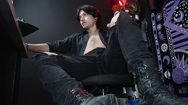 Snapshot of Dicaprioo_ chatting on 03-17-25, 10:06 Dicaprioo online show from 03-17-25, 10:06