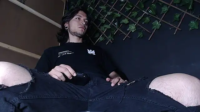 Snapshot of Dicaprioo_ chatting on 09-10-25, 06:08 Dicaprioo online show from 09-10-25, 06:08